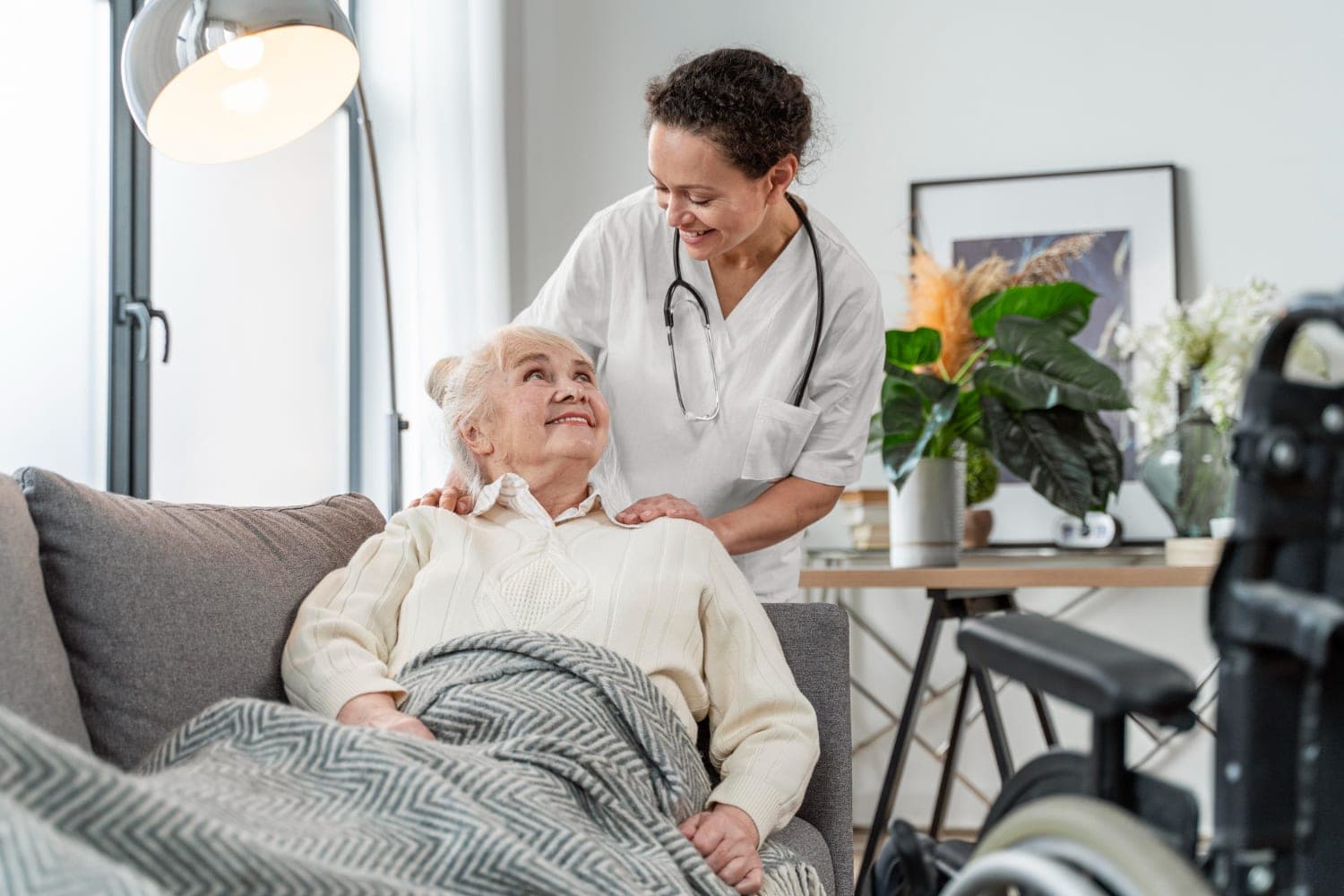 Promoting Dignity And Independence In Aged Care Nursing